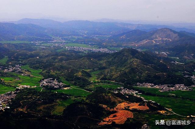 广东省横山镇新圩，古镇新貌与地方文化的繁荣